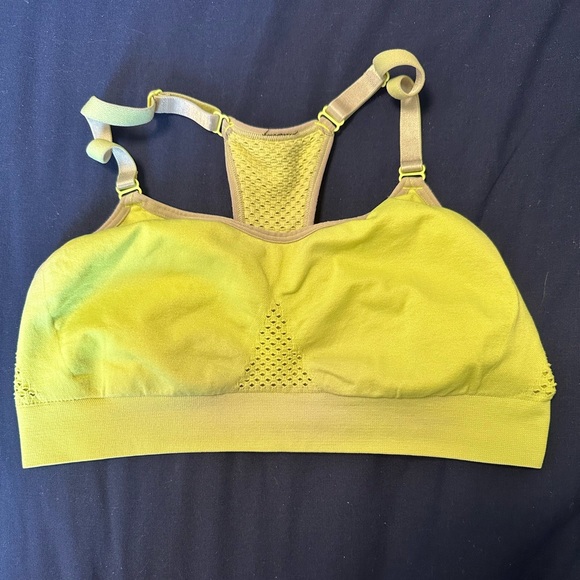 Bundle of 2 Mesh Sports Bras - Picture 3 of 6